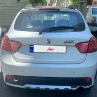 کوییک r مدل ۱۴۰۰ سفید و مشکی پارس خودرویی