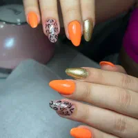 کاشت و ترمیم ناخن تخفیف ویژه عیدی