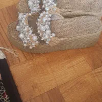 دمپایی و کفش  با قیمت مناسب