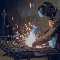 کارگر اتباع جوشکار شاخ گوزنی
