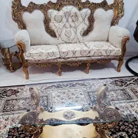 مبلمان طلایی