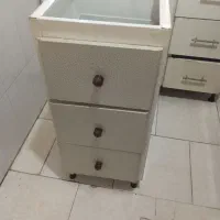 کابینت سه کشو