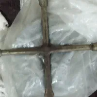 آچار چرخ پیکان