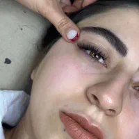 مدل می‌پذیرم اکستنشن مژه رایگان تا آخر هفته