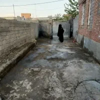 حیاط 300متری واقع در وکیل کندی