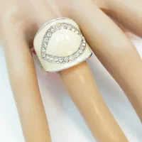 انگشتر نقره ای نگین دار سفید جذاب