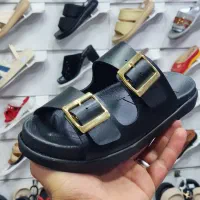 ۳۰۰جفت دمپایی زنانه