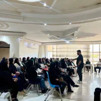 داخل خونه پول در بیار