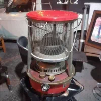 یک عدد بخاری برقی ایستاده . چراغ نفتی .بخاری نفتی|بخاری، هیتر، شومینه|رشت, عینک|دیوار