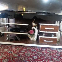 زیر تلویزیونی در حد نو تمیز