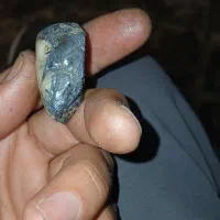 یک عدد شهاب سنگ ویک عدد سنگ الماس ویک سکه  قدیمی