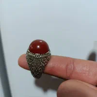 انگشتر عقیق سمبه دار رکاب نقره دست‌ساز