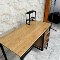 میز کار و میز ناخن با استند لاک