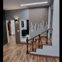 نقاشی ساختمان و طرح کاغذدیواری و درب پنجره