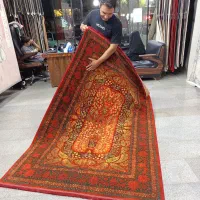 فرش هلنا قرمز ابریشمی معادل ۷۷رج دستباف آکبند