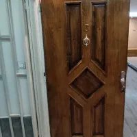 درب آپارتمان با حفاظ آهنی