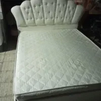 تخت خواب دو نفره و وسایل دیگه