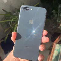 ایفون8+