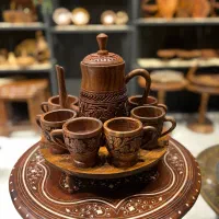 ست قوری و شش عدد فنجان و سینی قلم زنی