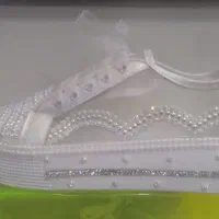 کفش نو|کیف، کفش، کمربند|بم, |دیوار