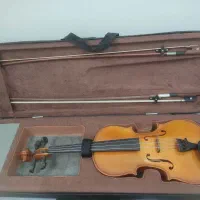 ویولن با دوعدد آرشه