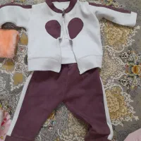 تعدادی کاپشن و سویشرت شلوار مناسب یک سال|کفش و لباس بچه|تهران, شمیراننو|دیوار