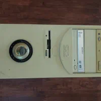 کیس و مانیتور کامپیوتر