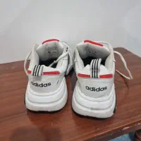 کتونی آدیداس اصلی سایز 42|کیف، کفش، کمربند|خرم‌آباد, |دیوار