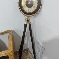 ساعت ایستاده