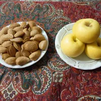 سیب و بادام مرغوب و ارگانیک|خوردنی و آشامیدنی|شیراز, شهرک گلدشت حافظ‎|دیوار