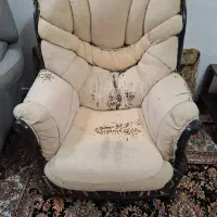 یک مبل راحتی