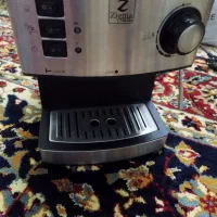 قهوه ساز فروشی و میز تلویزیون