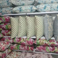 تشک و بالش و سرین