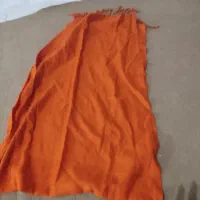 تعداد زیاد لباس دست دوم زنانه و دخترانه