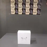 ایر پاد و هندز فری|لوازم جانبی موبایل و تبلت|شیراز, شاهچراغ|دیوار