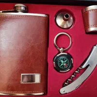 ست هدیه قمقمه کوهنوردی جیبی چرمی لیوان قطبنما ..