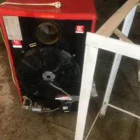 بخاری گازی۶۴۰ با پایه فلزی|بخاری، هیتر، شومینه|یزد, |دیوار