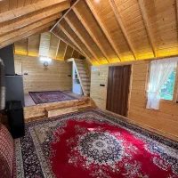 کلبه چوبی سوئدی|اجارهٔ کوتاهمدت ویلا و باغ|لاهیجان, آهندان|دیوار