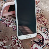 گوشی s4 سالم به شرط با کارتن