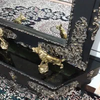 میز و آیینه سالم و تمیز|آینه|زالیان, |دیوار