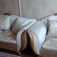 مبل خاص ۷نفره همراه میز غذاخوری ۸ نفره