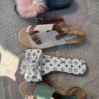 کفش فقط ۲۰۰