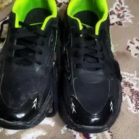 کفش پسرانه به سایزه ۳۶ به فروش میرسه