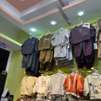 فروشنده خانم