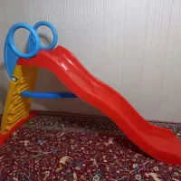 سرسره کودک به همراه یه کیسه توپ