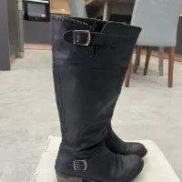 بوت سایز۳۹ چرم از فروشگاه ترافیک خریداری شده