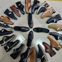 کفش کتونی کالج مجلسی بزرگ پا ساقدار ربوک زدیکس