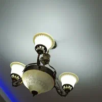 لوستر ۳ شاخه بسیار تمیز