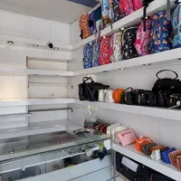 قفسه و ویترین