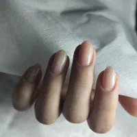 کاشت ناخن|خدمات آرایشگری و زیبایی|خمینی‌شهر, |دیوار